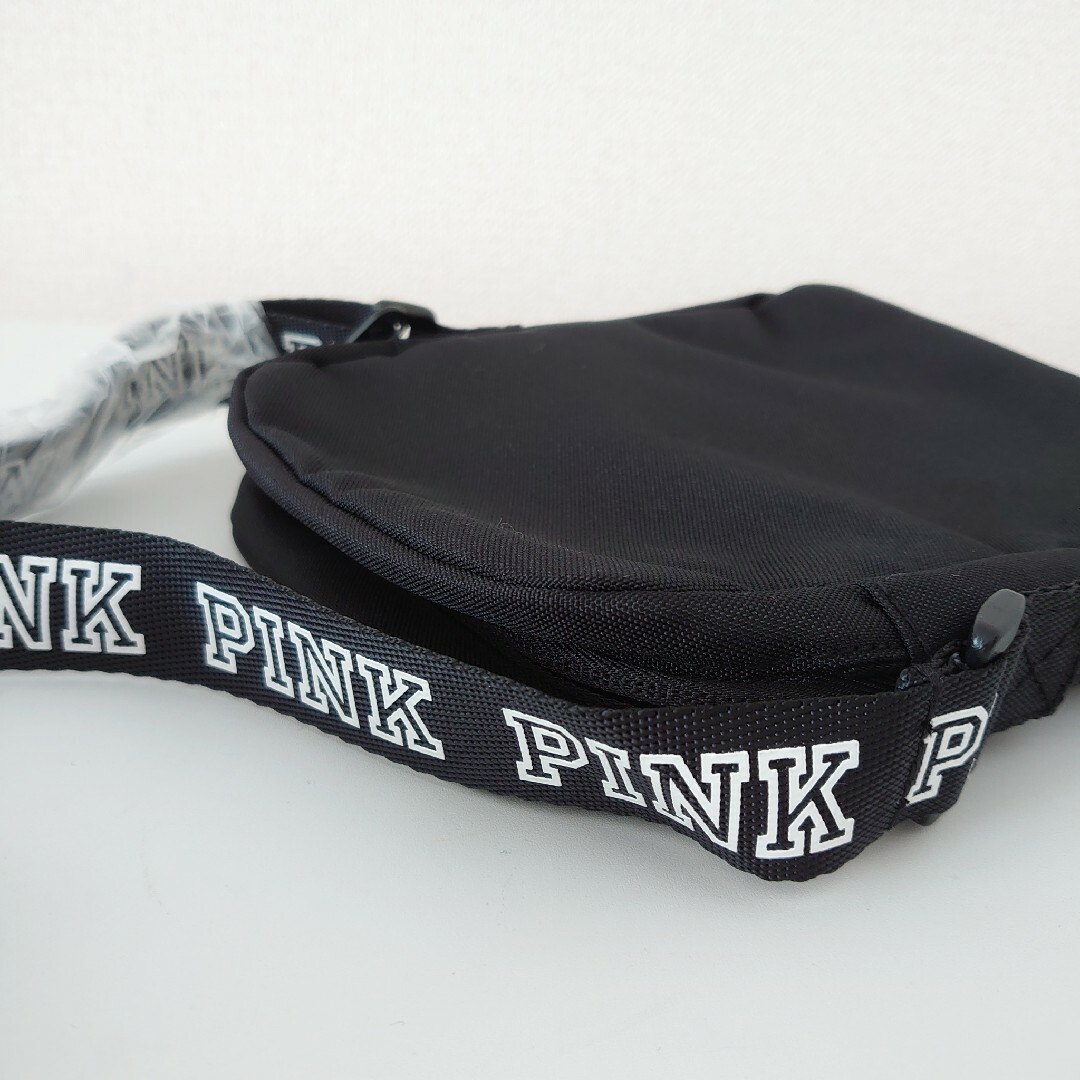 Victoria's Secret(ヴィクトリアズシークレット)のヴィクトリアシークレット PINK 迷彩 クロスボディ ショルダーバッグ レディースのバッグ(ショルダーバッグ)の商品写真