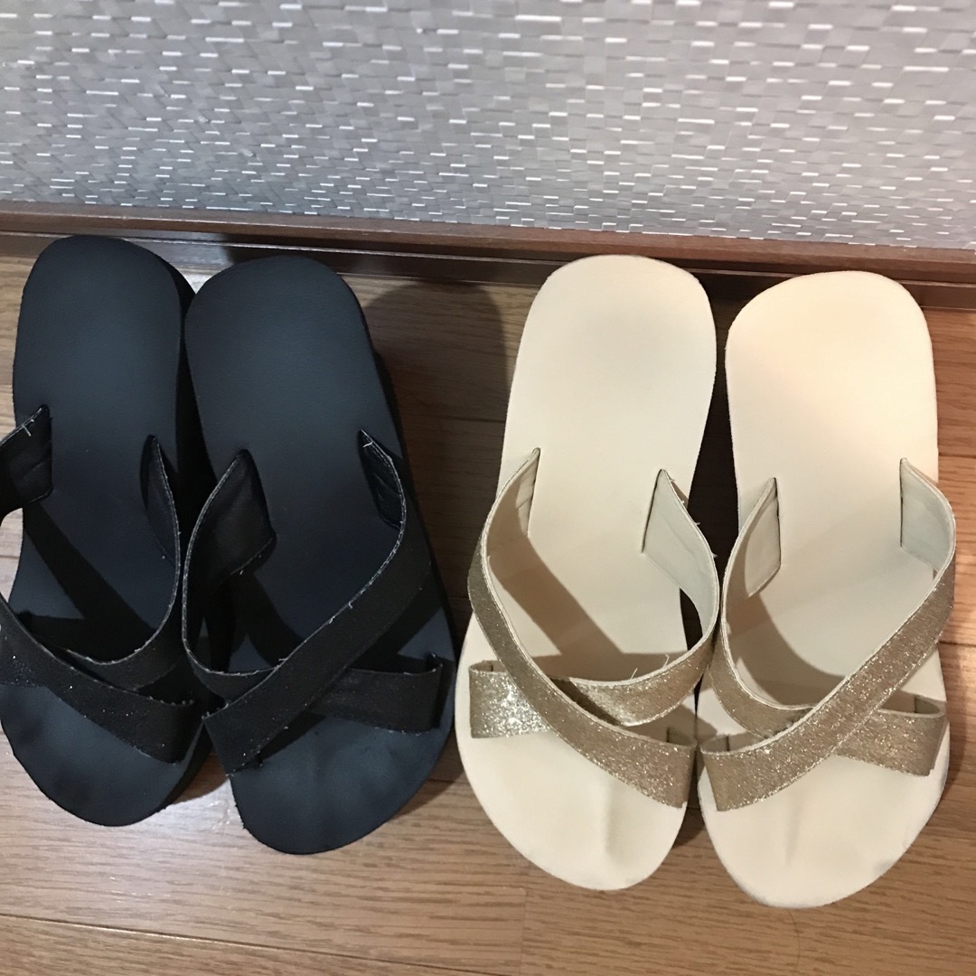 厚底サンダル　黒、ベージュ　一足単品 レディースの靴/シューズ(サンダル)の商品写真