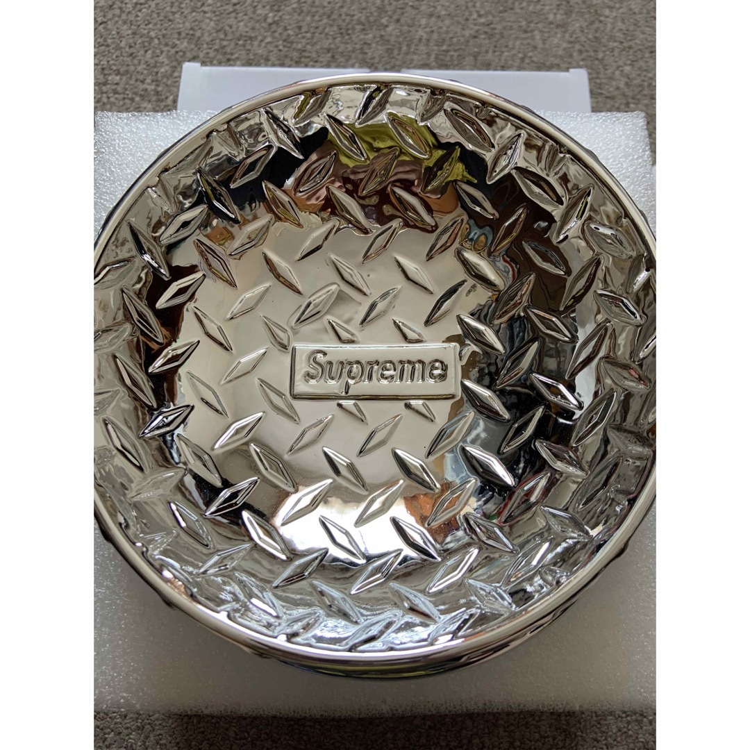 Supreme Diamond Plate Dog Bowl \