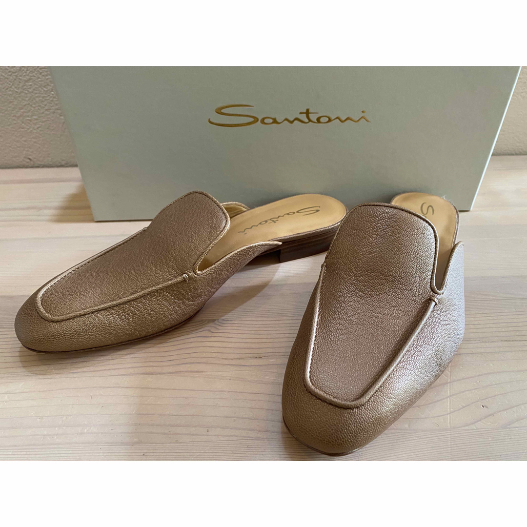 Santoni(サントーニ)の新品 SANTONI レザーミュール サンダル フラットシューズ サントーニ レディースの靴/シューズ(ミュール)の商品写真