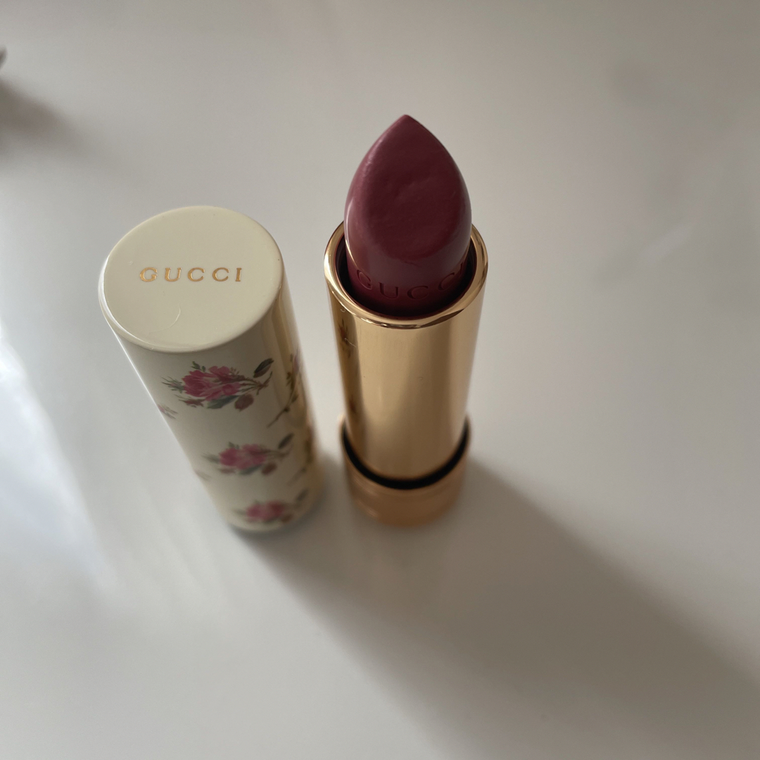 Gucci(グッチ)のk,k様専用　GUCCI 、サンローランリップセット コスメ/美容のベースメイク/化粧品(口紅)の商品写真