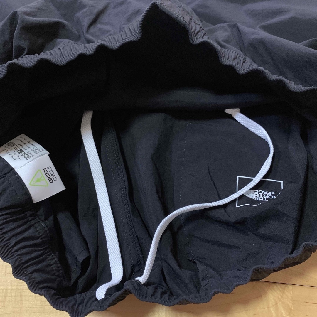 THE NORTH FACE(ザノースフェイス)のノースフェイス バーサタイルミッド Lサイズ 新品未使用品 Black メンズのパンツ(ショートパンツ)の商品写真