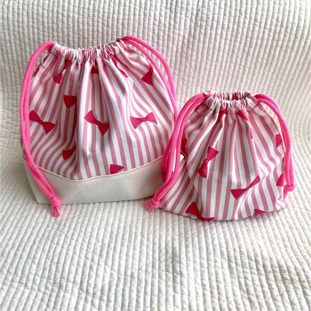 リボン＆ストライプ（ピンク） お弁当袋＆コップ袋セットの通販 by tomo's shop｜ラクマ
