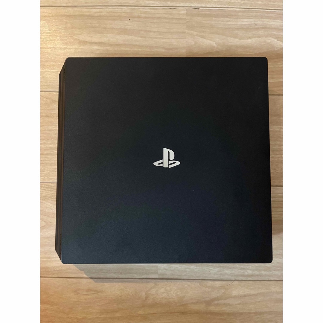 PlayStation4(プレイステーション4)のPS4 PRO CUH-7000B B01 1TBSSD変換済み エンタメ/ホビーのゲームソフト/ゲーム機本体(家庭用ゲーム機本体)の商品写真