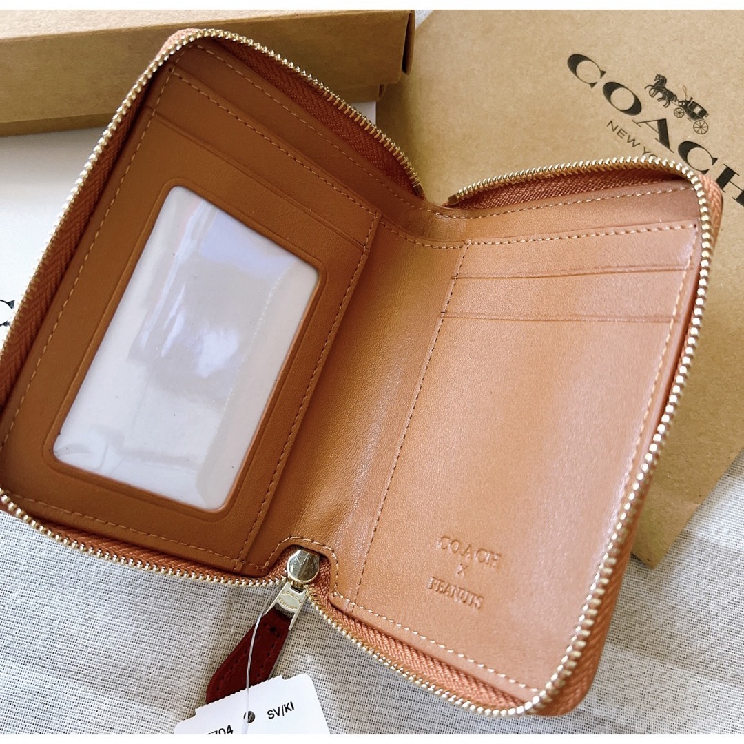 COACH COACH コーチ スヌーピーコラボ 2つ折り財布新品未使用の通販 by Yu's shop｜コーチならラクマ