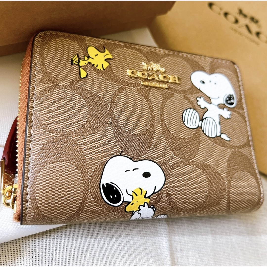COACH - COACH コーチ スヌーピーコラボ 2つ折り財布新品未使用の通販