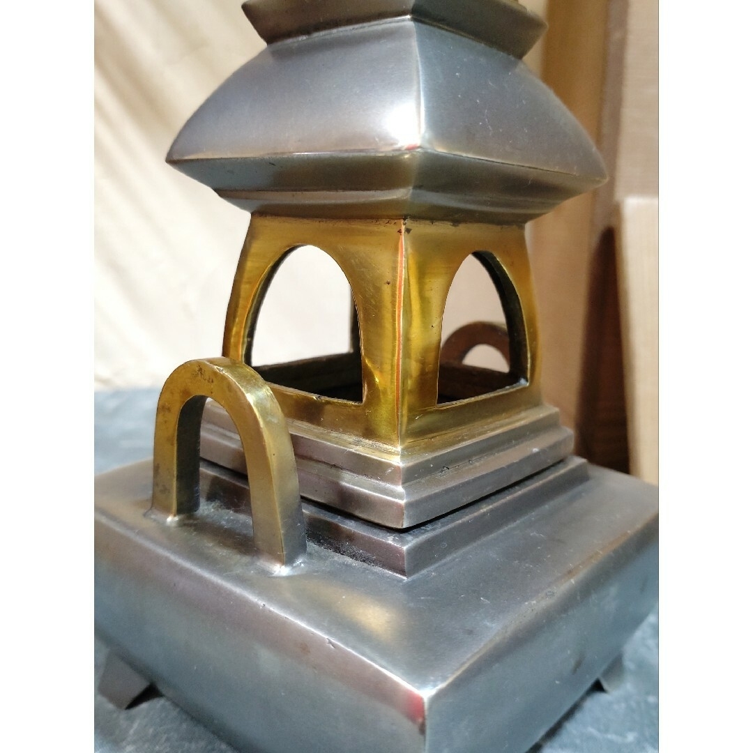 香炉 灯籠 鋳銅 共箱付 置物 茶道具 コスメ/美容のリラクゼーション(お香/香炉)の商品写真