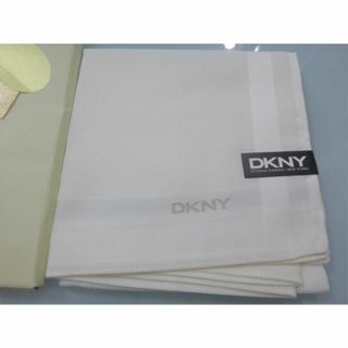 ダナキャランニューヨーク(DKNY)の専用★未使用 DKNY ダナキャラン 紳士用 ハンカチ 綿100％★(ハンカチ/ポケットチーフ)