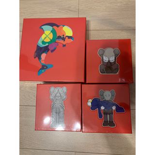 メディコムトイ(MEDICOM TOY)の新品未開封 KAWS TOKYO FIRST PUZZLE パズル 4種類セット(その他)