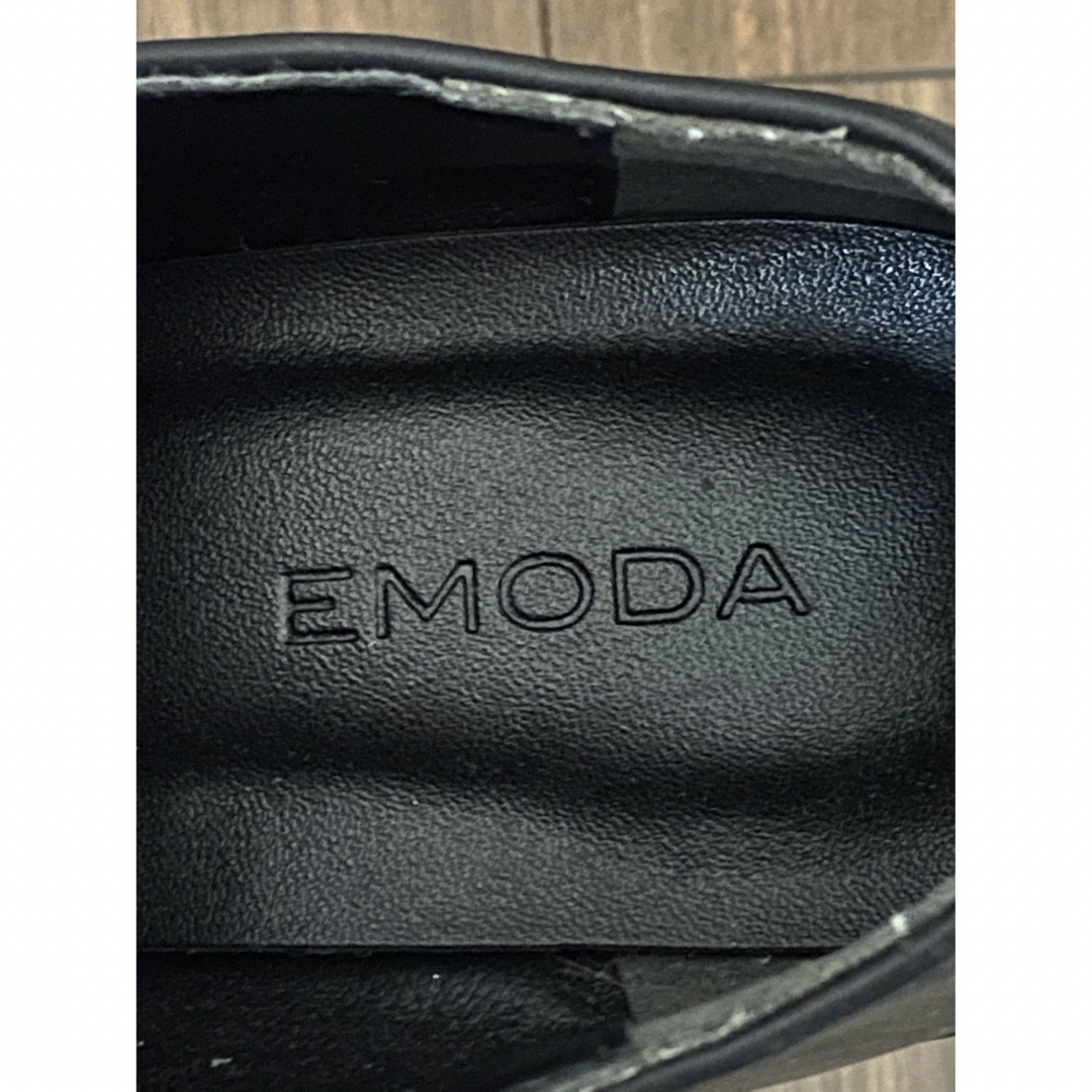 EMODA(エモダ)の美品　　EMODA 厚底ブーツ　レディース　23.5cm レディースの靴/シューズ(ブーツ)の商品写真