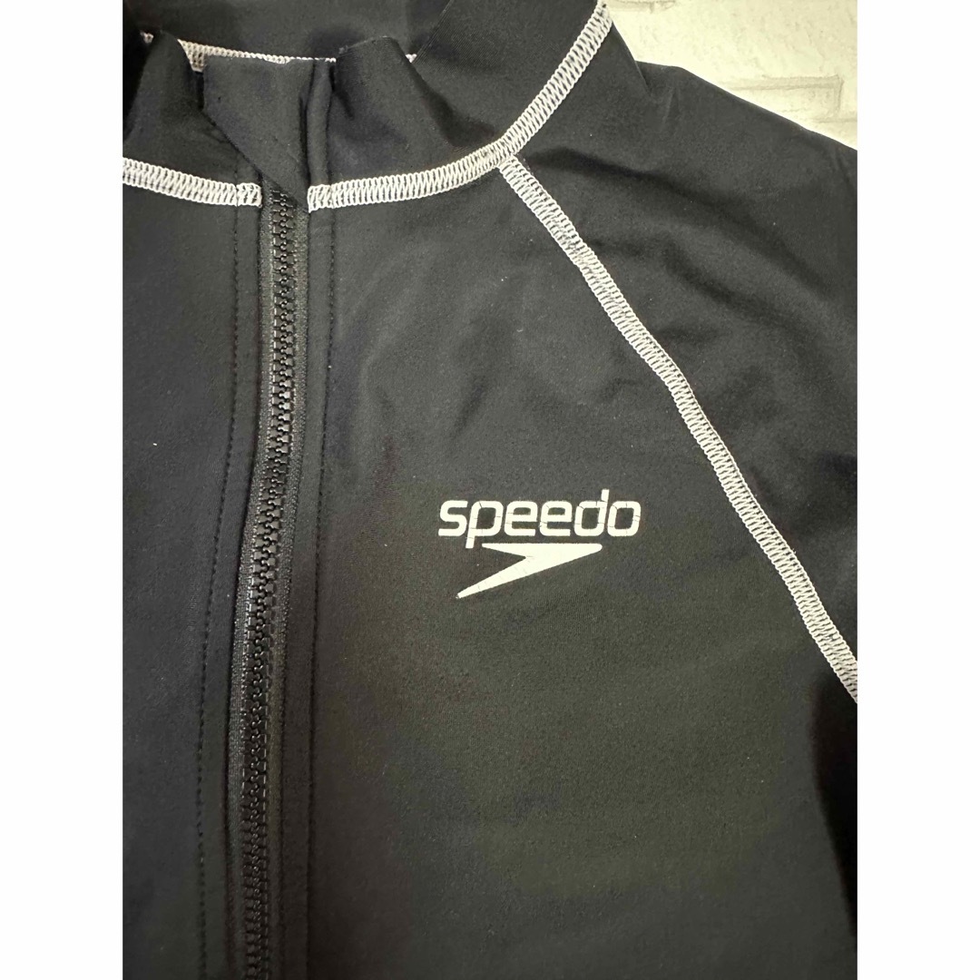 SPEEDO(スピード)のスピード　ラッシュガード　サイズ130 キッズ/ベビー/マタニティのキッズ服男の子用(90cm~)(水着)の商品写真
