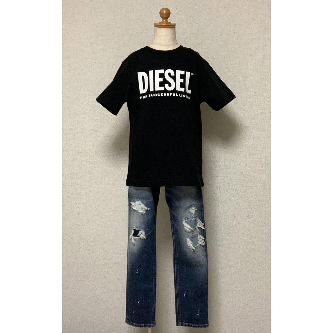 洗練されたデザイン　DIESEL　KIDS　Tシャツ　ロゴ　ブラック　4Y