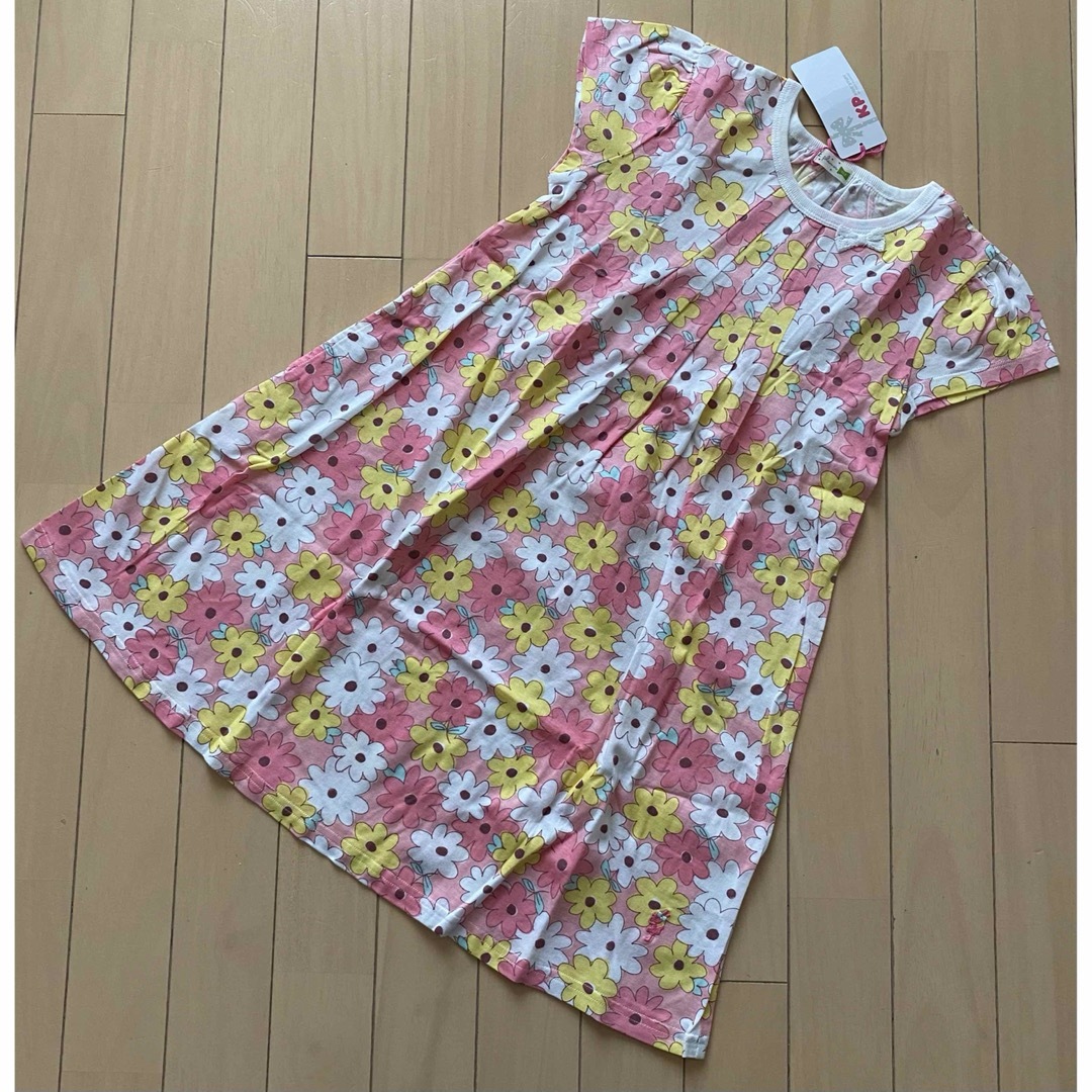 KP(ニットプランナー)のKP ニットプランナー 花柄ワンピース 140 キッズ/ベビー/マタニティのキッズ服女の子用(90cm~)(ワンピース)の商品写真