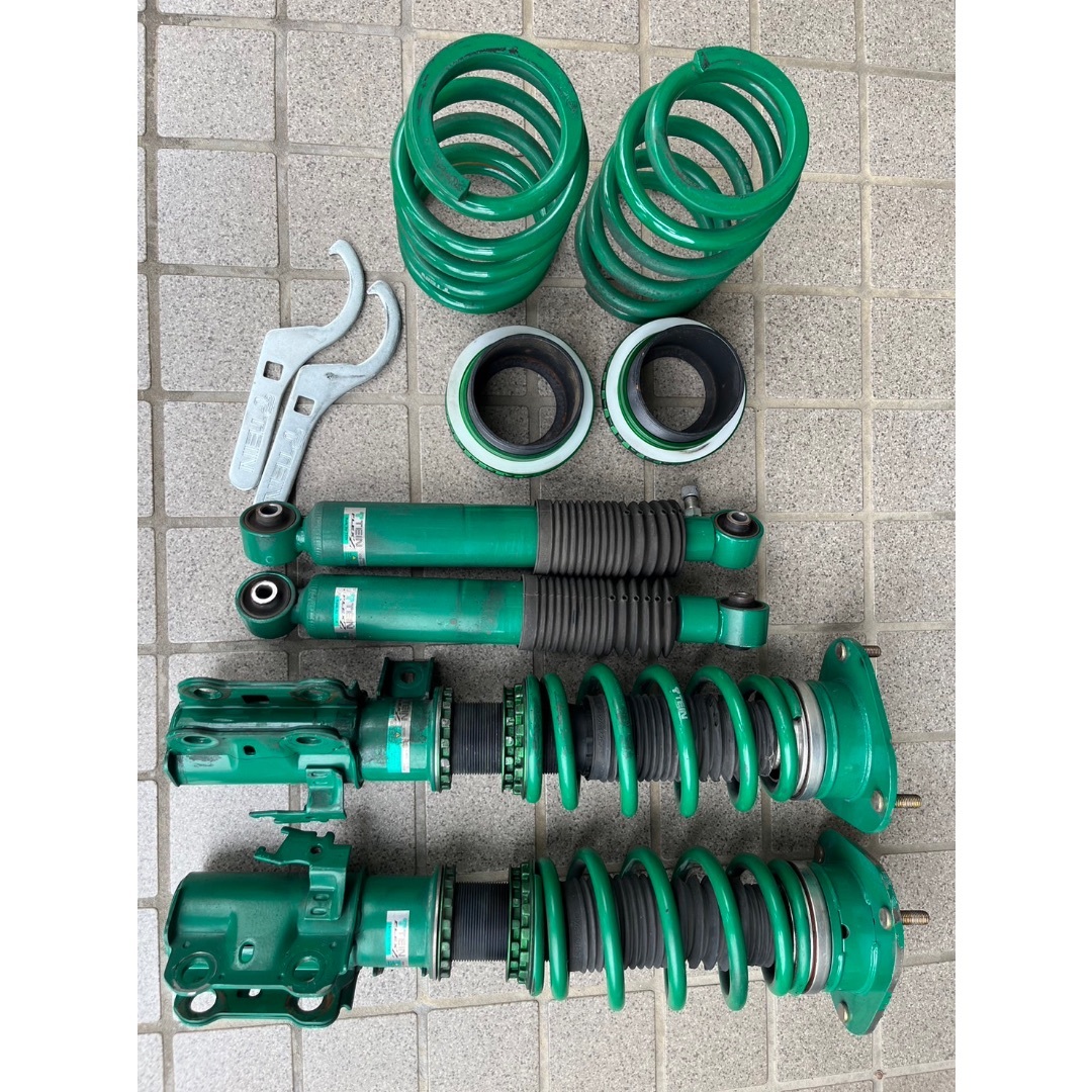 【中古】TEIN(テイン) ハリアー車高調 /ZSU60W / ZSU65W
