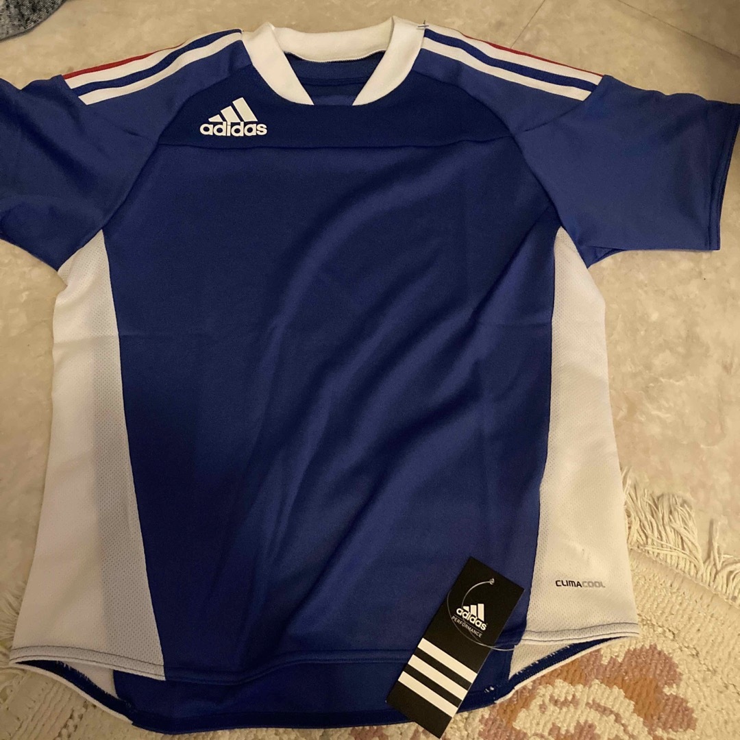 新品 タグ付 アディダス サッカー 半袖 Tシャツ 140cm | フリマアプリ ラクマ