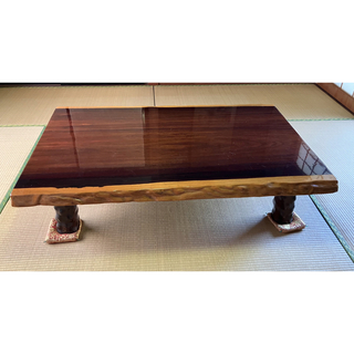 ⭐︎お盆企画⭐︎【ビンテージ】紫檀（モンキーポッド） 一枚板ローテーブル 無垢材(ローテーブル)