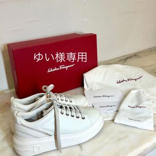 サルヴァトーレフェラガモ(Salvatore Ferragamo)の 【美品】Salvatore Ferragamo  スニーカー(スニーカー)