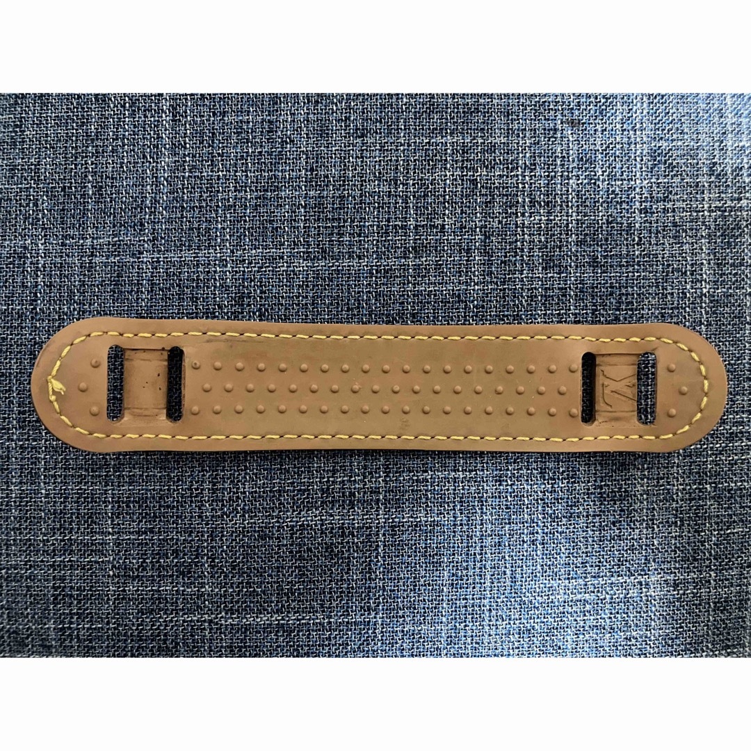 LOUIS VUITTON - ルイヴィトン ショルダーバッグ用 肩パッドの LOUIS VUITTON - ルイヴィトン ショルダーバッグ用 肩パッドの