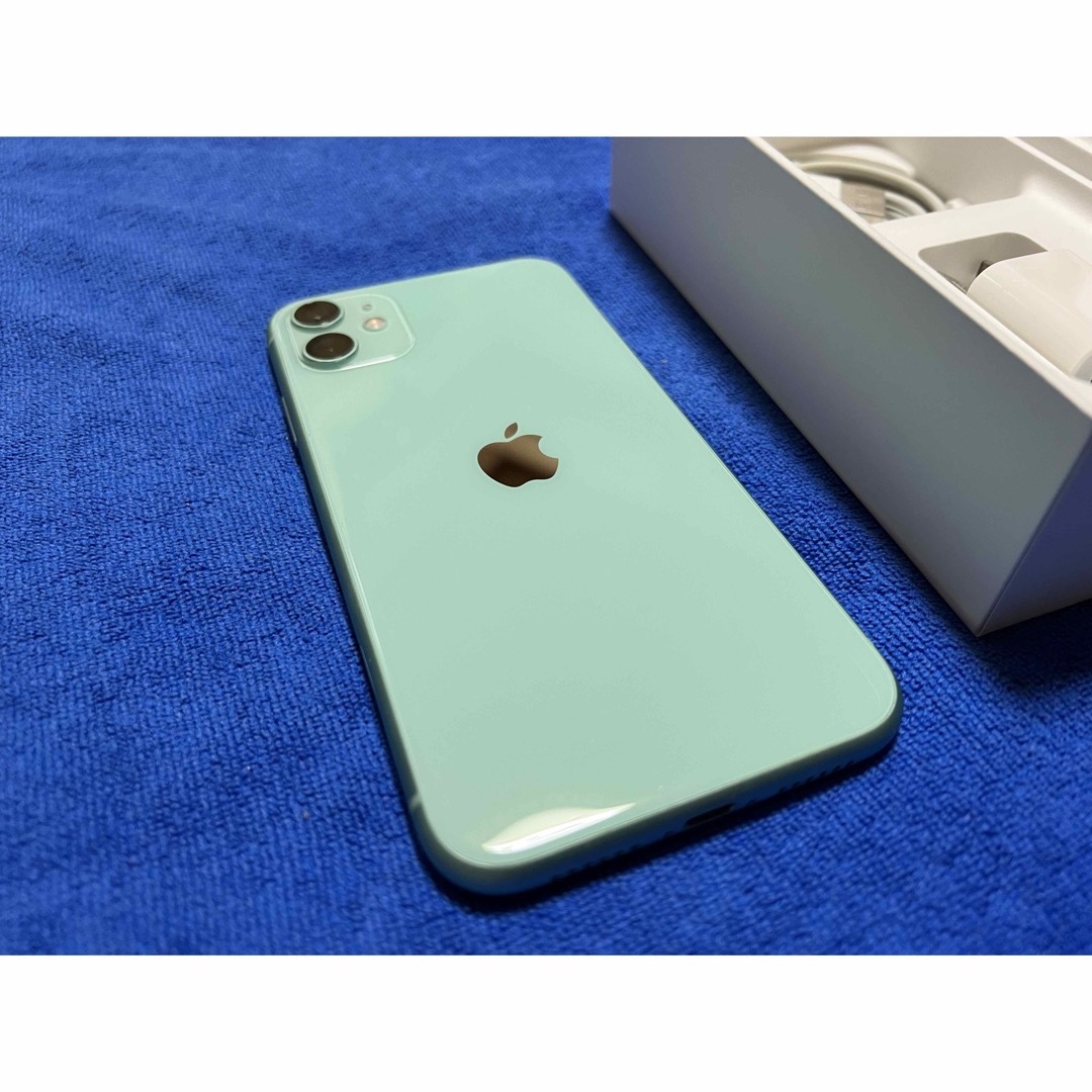 Apple(アップル)のApple iPhone11 64GB グリーン SIMフリー SIMロック解除 スマホ/家電/カメラのスマートフォン/携帯電話(スマートフォン本体)の商品写真