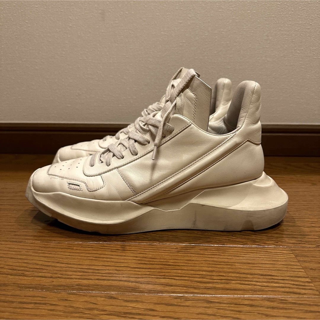 Rick Owens(リックオウエンス)のRick Owens geth runner milk 41 メンズの靴/シューズ(スニーカー)の商品写真