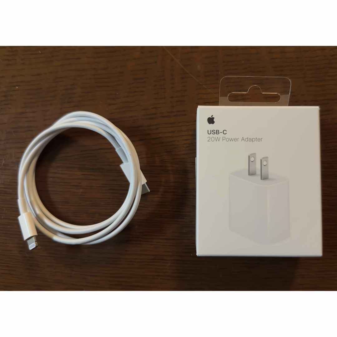 Apple(アップル)のApple 純正 USBーC 電源アダプター　ケーブルセット スマホ/家電/カメラのスマートフォン/携帯電話(バッテリー/充電器)の商品写真