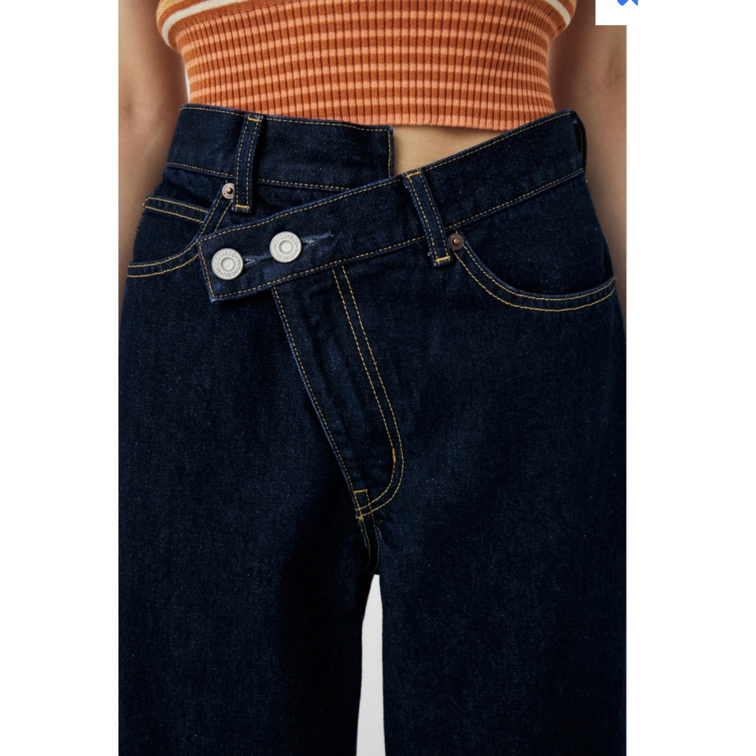 moussy(マウジー)のMOUSSY 完売デニム　新品CROSS WAIST WIDE STRAIGHT レディースのパンツ(デニム/ジーンズ)の商品写真