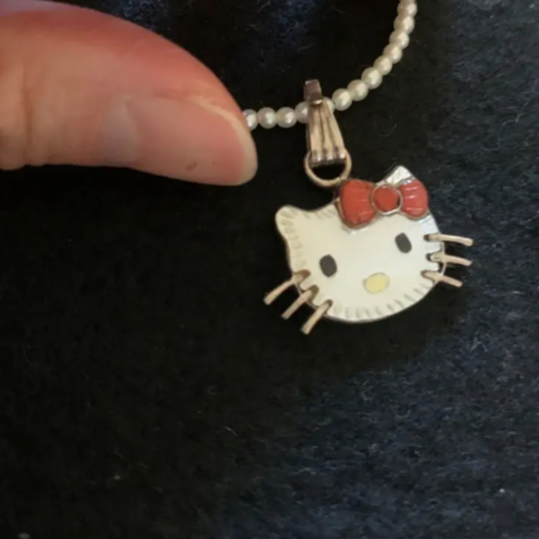 ハローキティ(ハローキティ)のkittyちゃんペンダント天然ベービパールネックレス レディースのアクセサリー(ネックレス)の商品写真