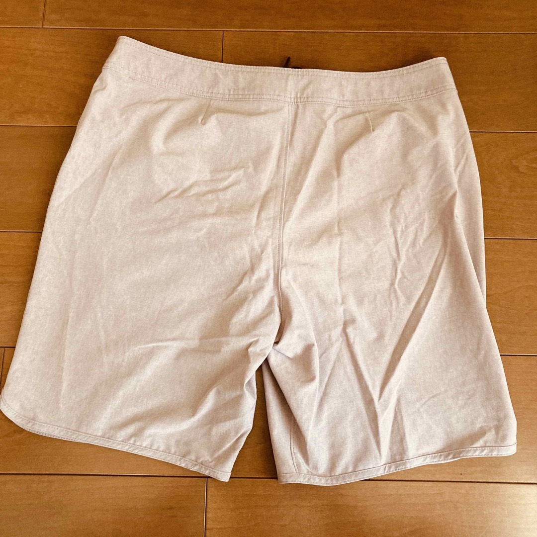 Hollister(ホリスター)のHOLLISTER ホリスター34(XL)スイムパンツ ハーフパンツ 薄パープル メンズのパンツ(ショートパンツ)の商品写真