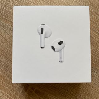 アップル(Apple)の新品未開封！AirPods APPLE MPNY3J/A WHITE 第3世代(ヘッドフォン/イヤフォン)