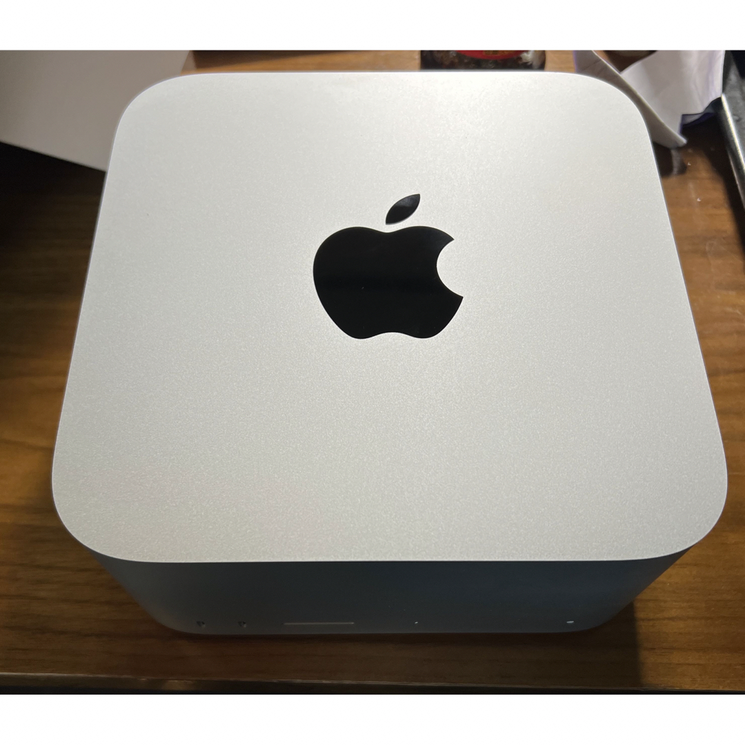 Apple(アップル)のMac Studio 美品 10コアCPU 24コアGPU M1 Max スマホ/家電/カメラのPC/タブレット(デスクトップ型PC)の商品写真