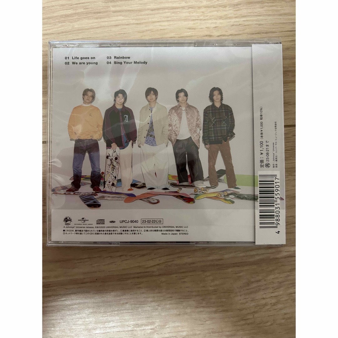 King & Prince(キングアンドプリンス)のLife goes on/We are young（通常盤 初回プレス限定） エンタメ/ホビーのCD(ポップス/ロック(邦楽))の商品写真