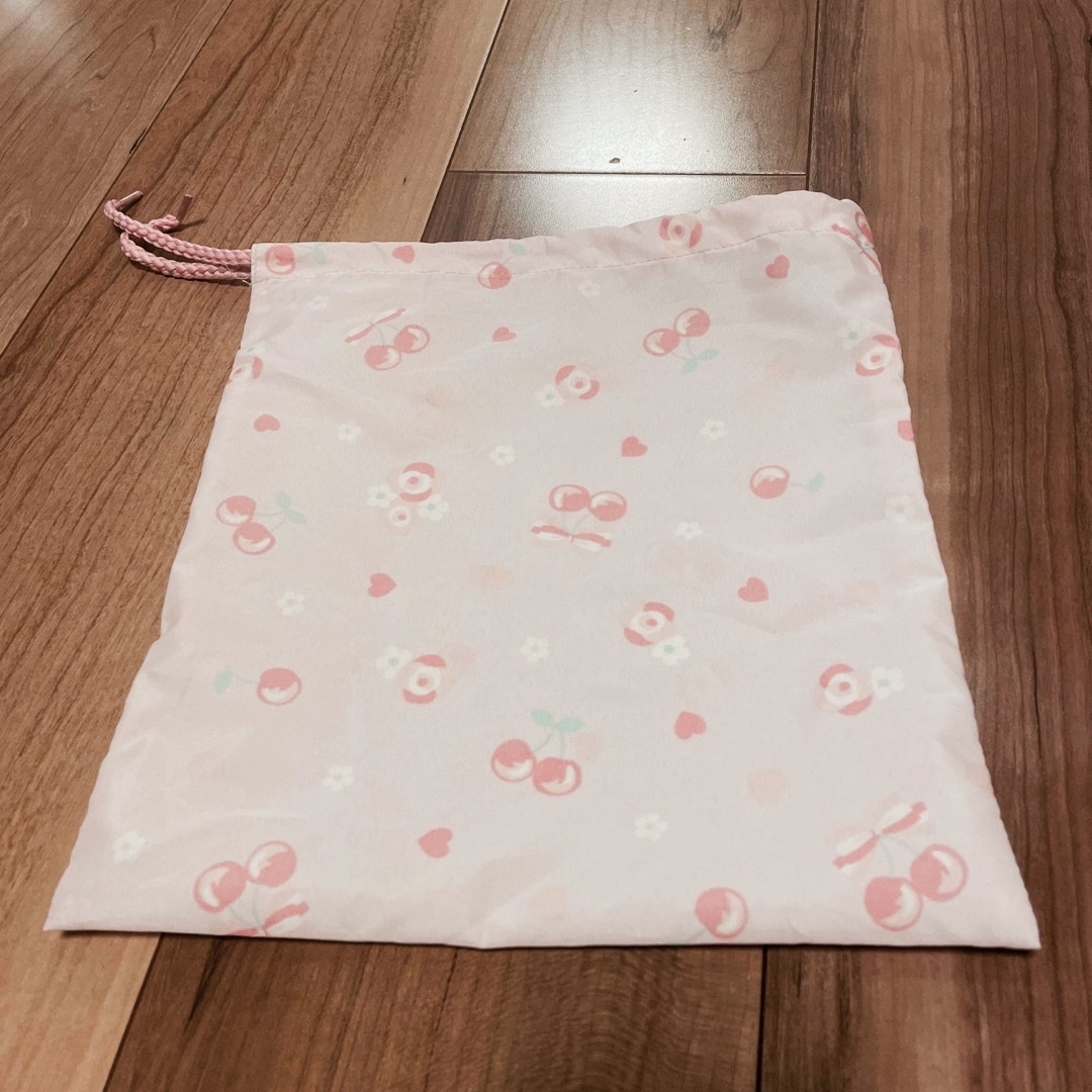 サンリオ(サンリオ)の【Saramam様専用】BonBonRibon レインコート 130 キッズ/ベビー/マタニティのこども用ファッション小物(レインコート)の商品写真