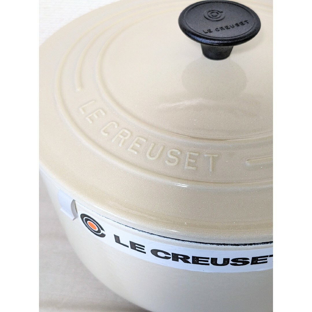 LE CREUSET  ココットロンド　20  デューンアーモンド　ホワイト