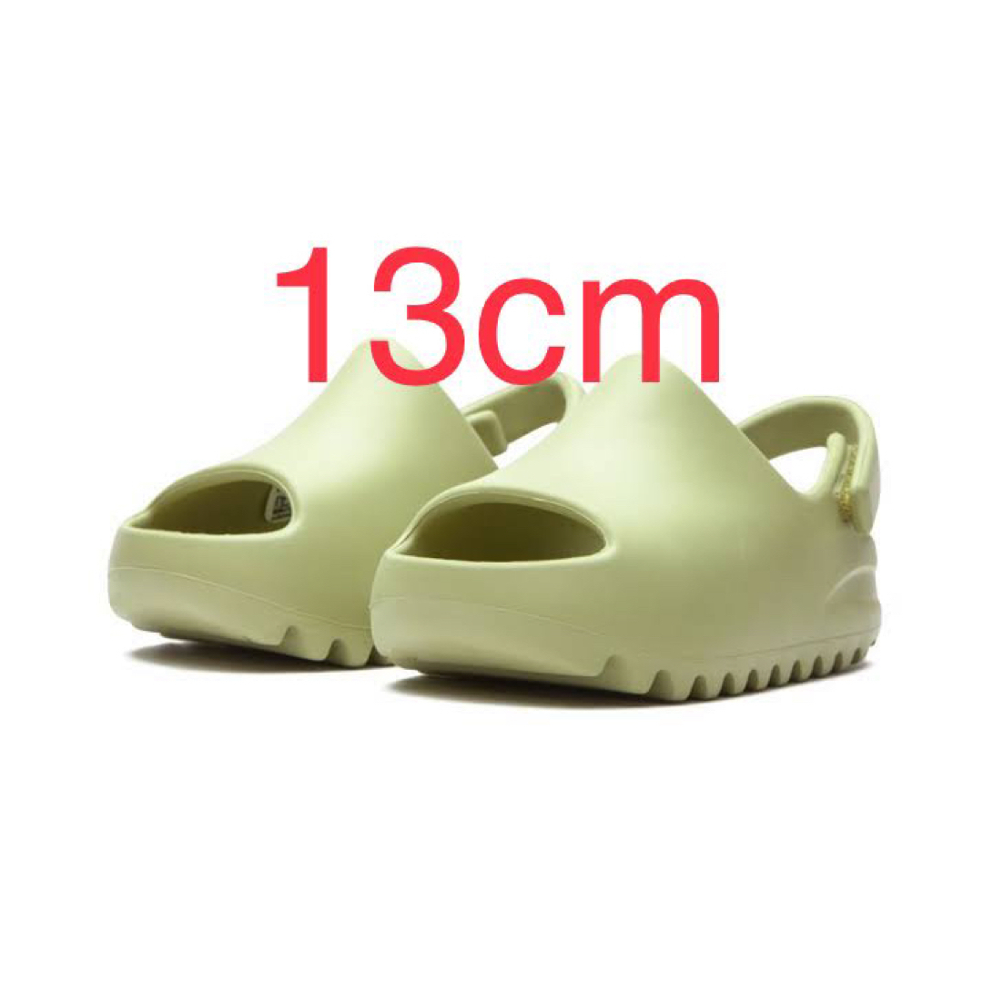 YEEZY（adidas）(イージー)のadidas YEEZY SLIDE  INFANT RESIN アディダス   キッズ/ベビー/マタニティのキッズ靴/シューズ(15cm~)(サンダル)の商品写真