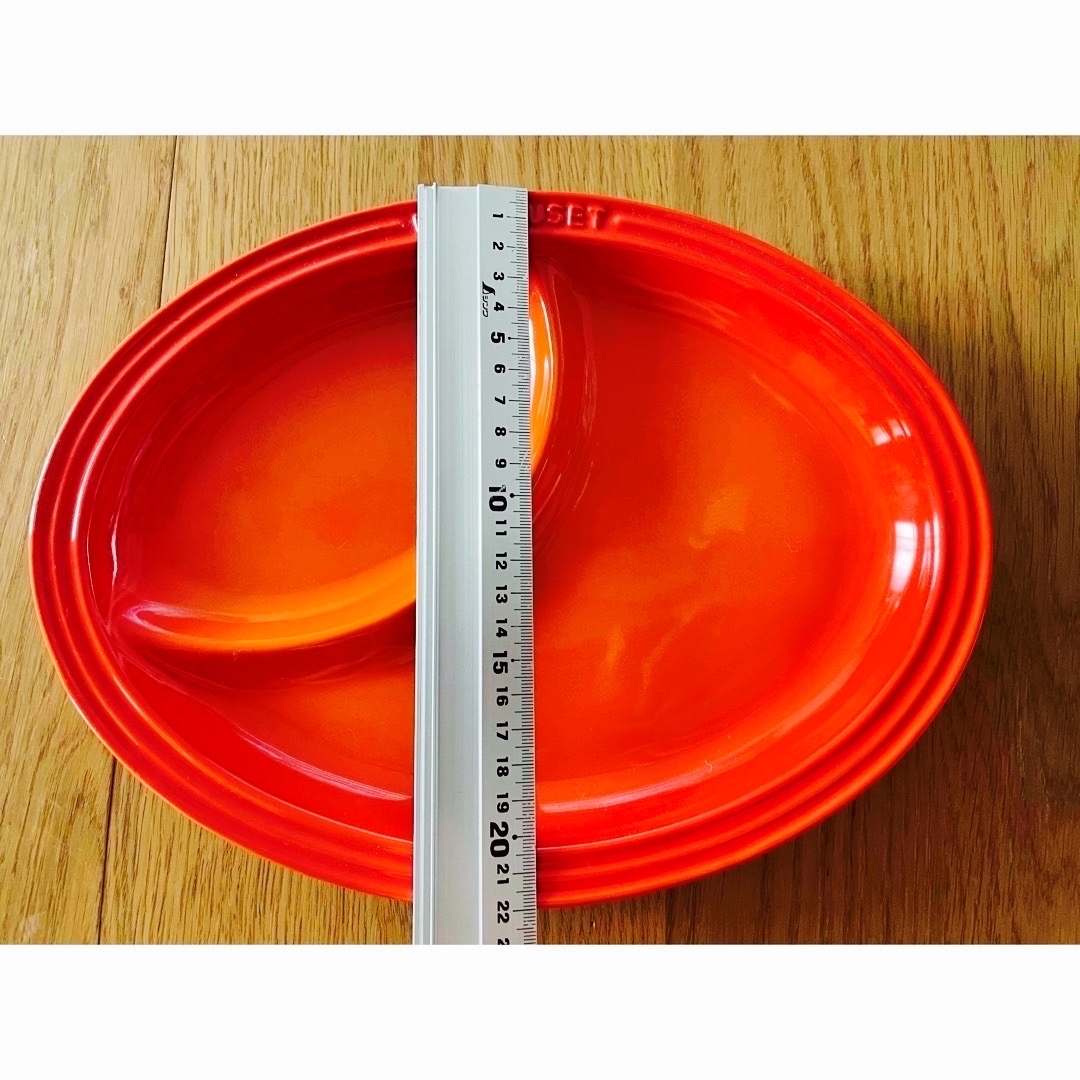 LE CREUSET(ルクルーゼ)のル・クルーゼ カラフルディッシュ2枚セット（赤、橙） インテリア/住まい/日用品のキッチン/食器(食器)の商品写真