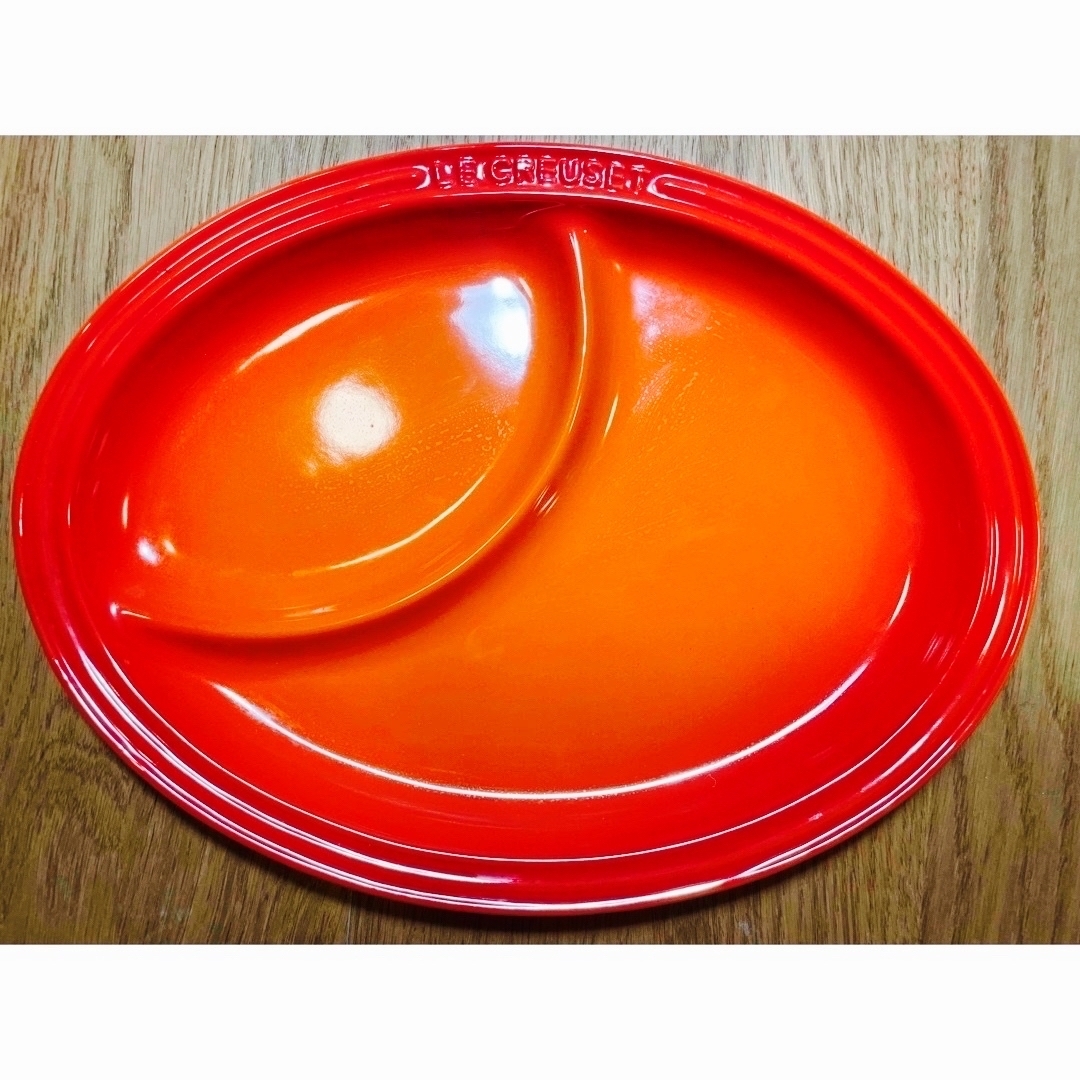 LE CREUSET(ルクルーゼ)のル・クルーゼ カラフルディッシュ2枚セット（赤、橙） インテリア/住まい/日用品のキッチン/食器(食器)の商品写真