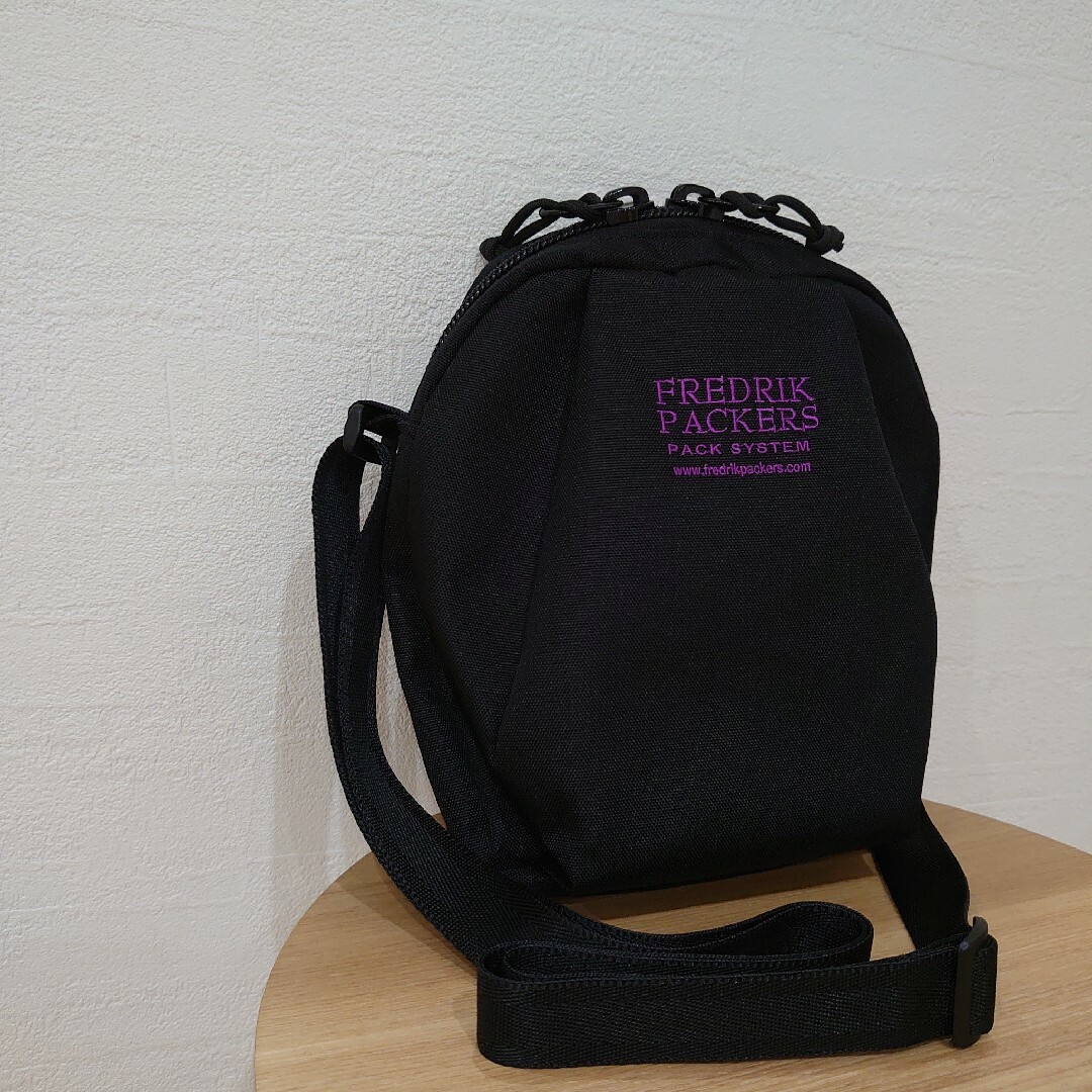 FREAK'S STORE(フリークスストア)のFREDRIK PACKERS FREAK'SSTORE 別注 ショルダーバッグ レディースのバッグ(ショルダーバッグ)の商品写真