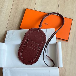 Hermes - HERMESエルメス インザループ スマホケース GM ボルドー 美品