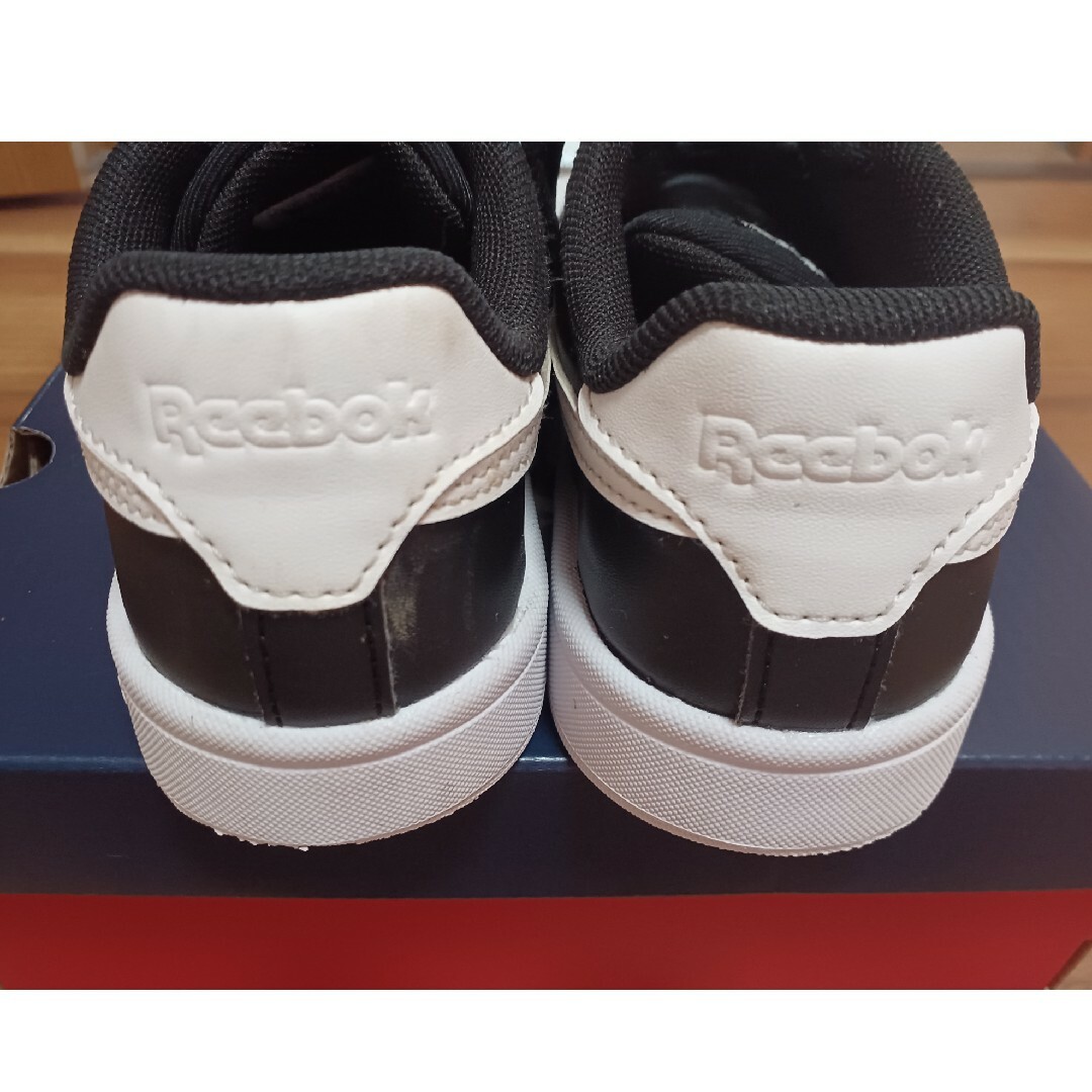 Reebok(リーボック)の【美品】 Reebok キッズ スニーカー ブラック 黒 18.5センチ キッズ/ベビー/マタニティのキッズ靴/シューズ(15cm~)(スニーカー)の商品写真