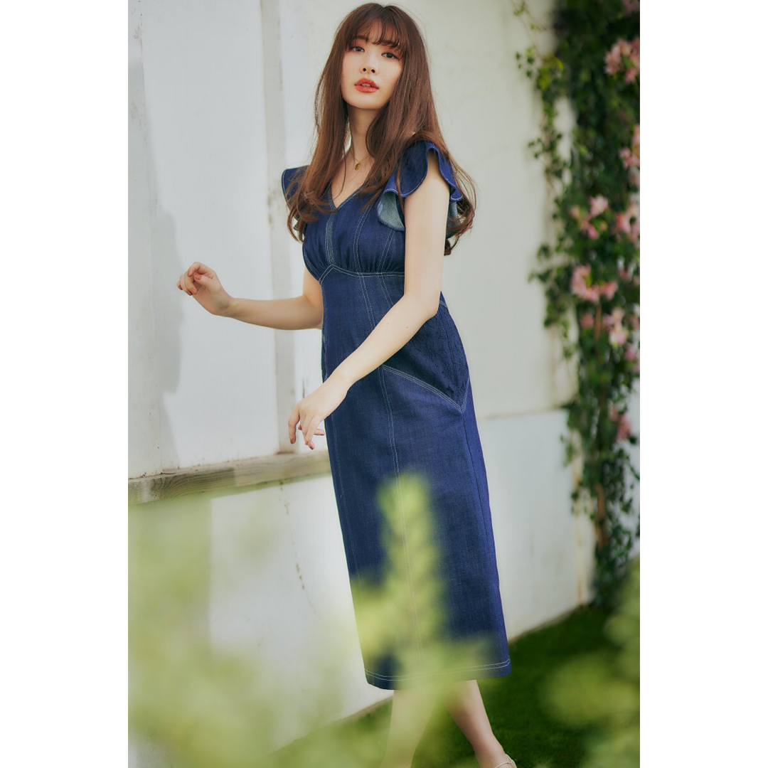 デニムワンピRuffled Shoulder Denim Midi Dress