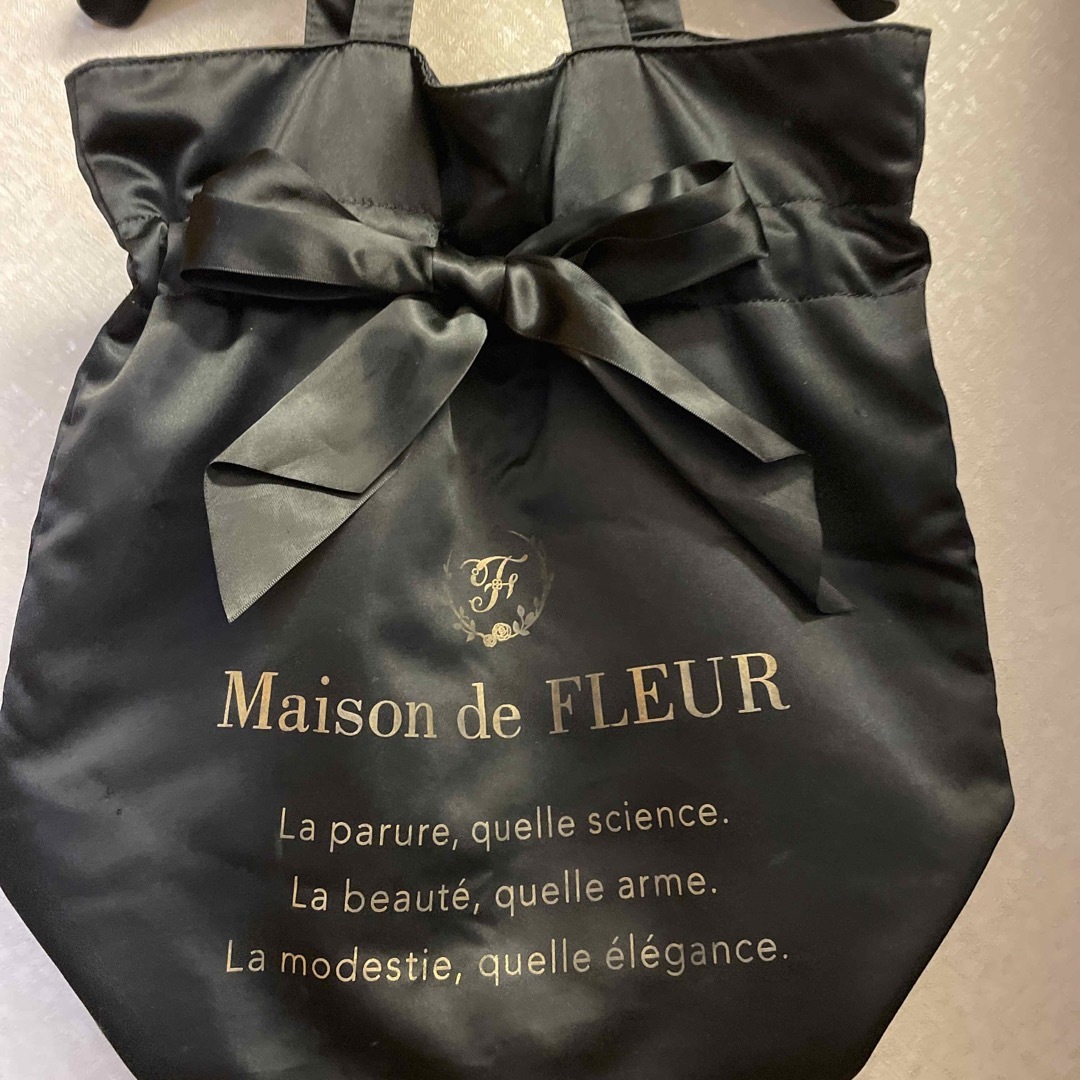 Maison de FLEUR(メゾンドフルール)のフルール　バッグ　ブラック レディースのバッグ(トートバッグ)の商品写真