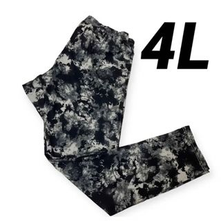 新品タグ付き　4L モザイク　ストレッチパンツ(レギンス/スパッツ)