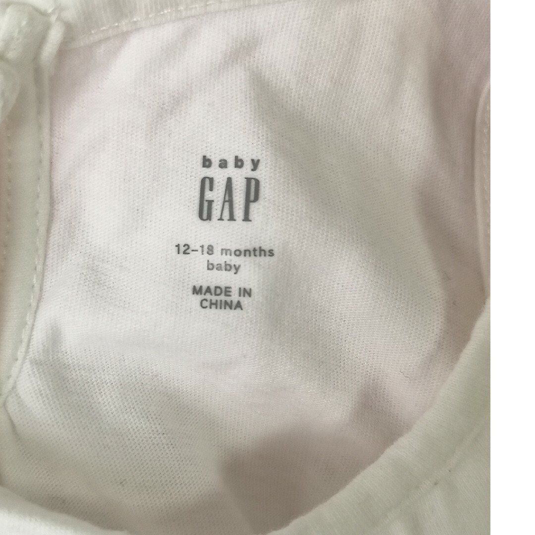 babyGAP(ベビーギャップ)のbabygap 80 ロンパース 白 女の子 可愛い♪ キッズ/ベビー/マタニティのベビー服(~85cm)(ロンパース)の商品写真
