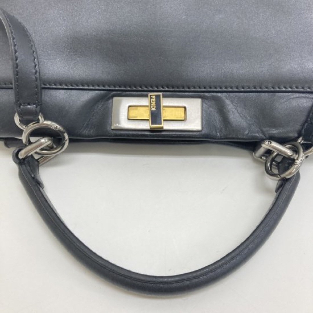 FENDI(フェンディ)のフェンディ ピーカブー レギュラー レオパード 2WAY ショルダーバッグ レディースのバッグ(ハンドバッグ)の商品写真