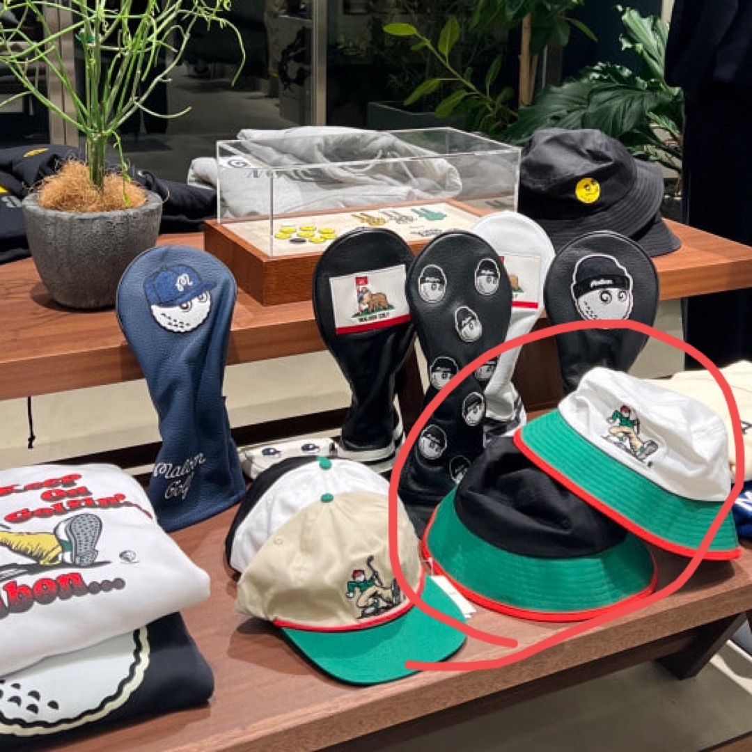 BEAMSGOLF(ビームスゴルフ)のMALBON GOLF × BEAMS GOLF バケットハット ブラック スポーツ/アウトドアのゴルフ(その他)の商品写真