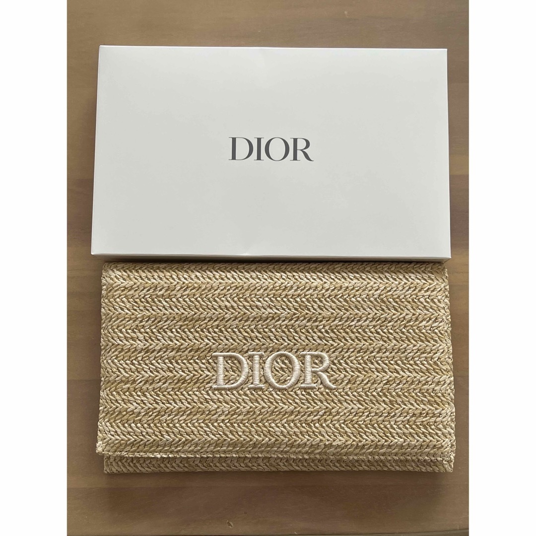 Dior(ディオール)の限定　ディオール　ノベルティ　ラタン　ベージュ　ポーチ レディースのバッグ(クラッチバッグ)の商品写真