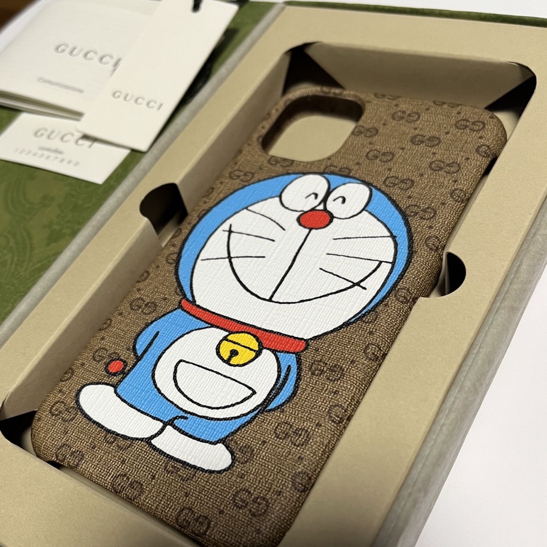 新品 GUCCI ドラえもん iPhoneケース iPhone11 直営店 新品 GUCCI ドラえもん iPhoneケース iPhone11 直営店