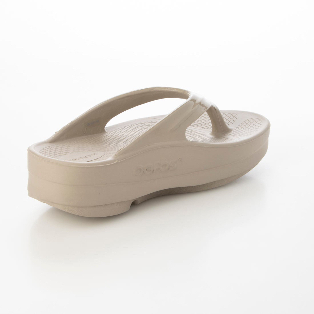 OOFOS - 厚底☆OOFOS OOmega 希少23cm 新色ノマド 新品未使用!の通販