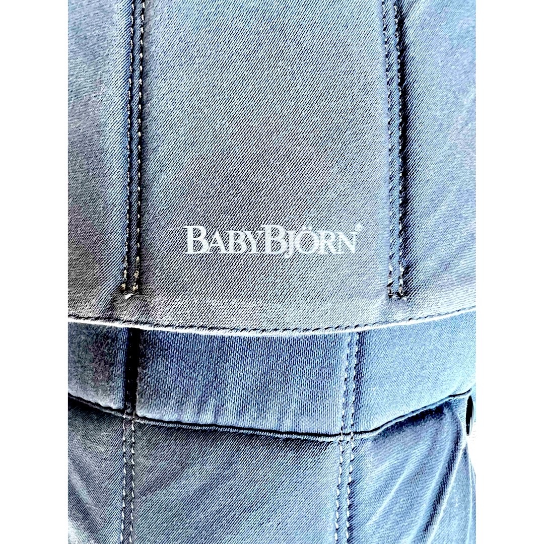 BABYBJORN(ベビービョルン)のBabyBjörn(ベビービョルン) 抱っこ紐　ベビーキャリア MINI キッズ/ベビー/マタニティの外出/移動用品(抱っこひも/おんぶひも)の商品写真