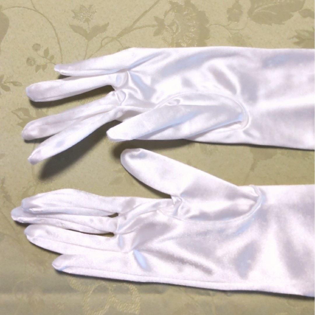 アルファブランカ　ロングウェディンググローブ　オフホワイト　サテン レディースのフォーマル/ドレス(ウェディングドレス)の商品写真